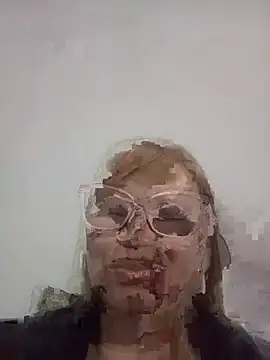 Snapshot of SexyMilf1211 chatting on 05/18/26, 10:53 SexyMilf1211 online show from 05/18/26, 10:53