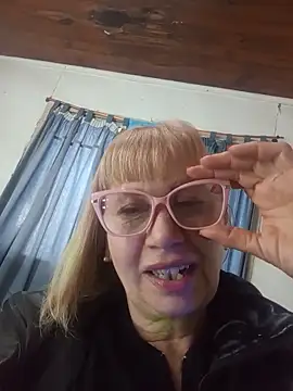 SexyMilf1211 online show from 06/14/26, 03:02
