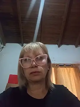 Snapshot of SexyMilf1211 chatting on 05/12/26, 04:57 SexyMilf1211 online show from 05/12/26, 04:57
