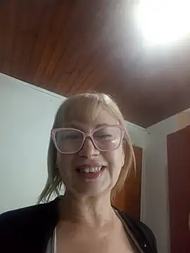 SexyMilf1211 online show from 07/22/26, 10:28