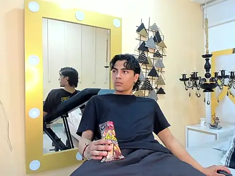 Snapshot of MattFiore chatting on 12/20/25, 07:06 MattFiore online show from 12/20/25, 07:06