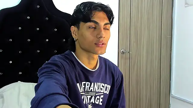 Snapshot of MattFiore chatting on 12/05/25, 06:28 MattFiore online show from 12/05/25, 06:28