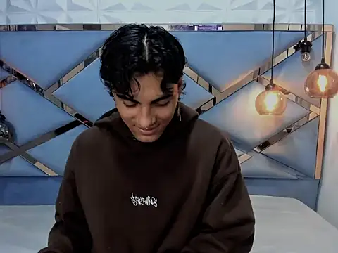 Snapshot of MattFiore chatting on 01/06/26, 11:47 MattFiore online show from 01/06/26, 11:47