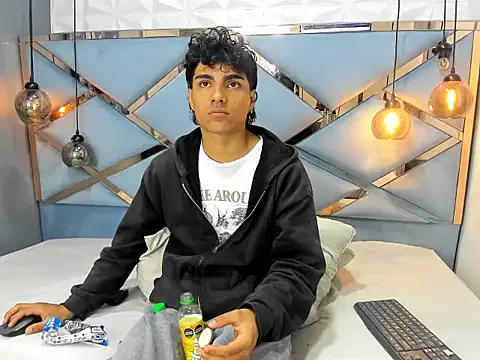 Snapshot of MattFiore chatting on 01/10/26, 06:58 MattFiore online show from 01/10/26, 06:58