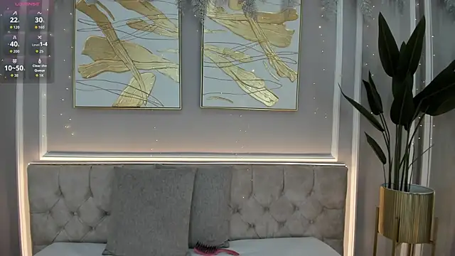 Gia ricci  online show from 12/18/25, 01:04