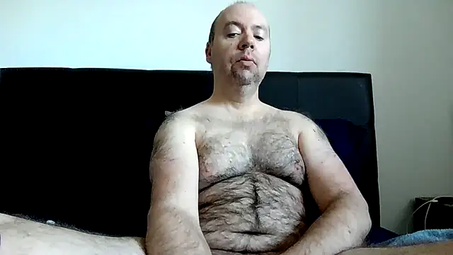 Snapshot of sbeast69 chatting on 11/27/25, 03:56 sbeast69 online show from 11/27/25, 03:56