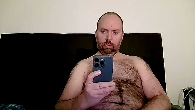 Snapshot of sbeast69 chatting on 02/18/26, 03:04 sbeast69 online show from 02/18/26, 03:04