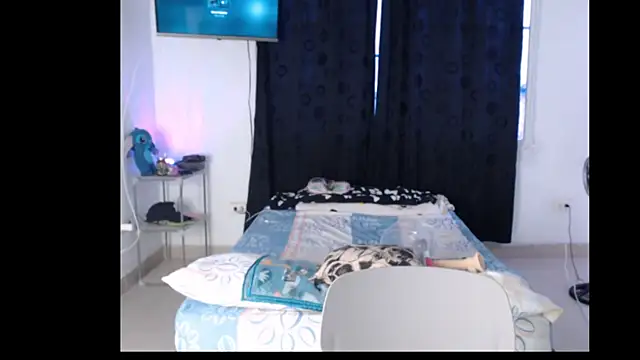 Tatiana-Jaaramillo online show from 01/12/26, 04:36