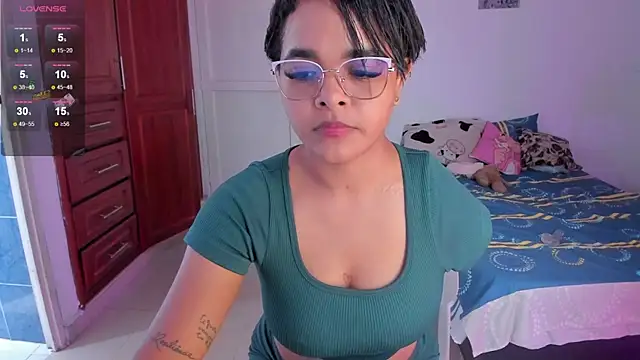 Tatiana-Jaaramillo online show from 04/29/26, 02:54