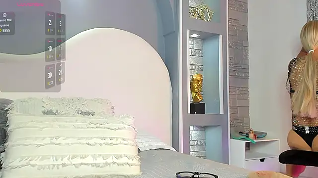 Valentino moretti online show from 02/03/26, 12:10