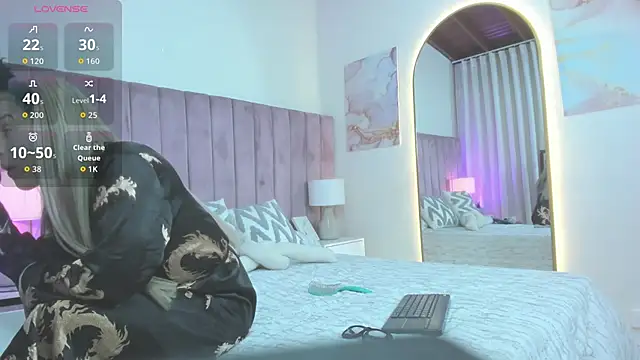 Valentino moretti online show from 03/03/26, 11:39