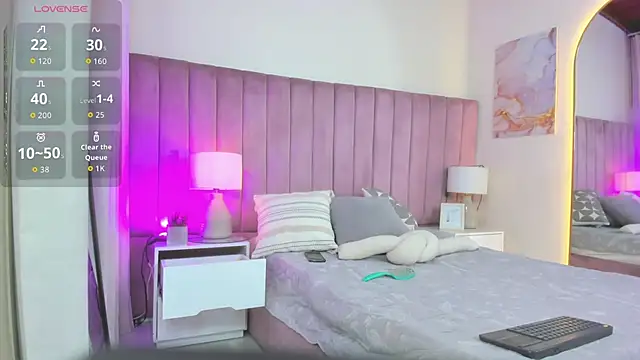 Valentino moretti online show from 03/07/26, 11:38