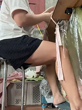 -Bella-a online show from 04/15/26, 12:16