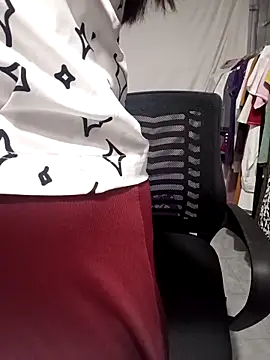 -Bella-a online show from 03/25/26, 03:17