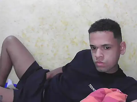 Snapshot of Black_cock22 chatting on 11/21/25, 04:17 Black cock22 online show from 11/21/25, 04:17