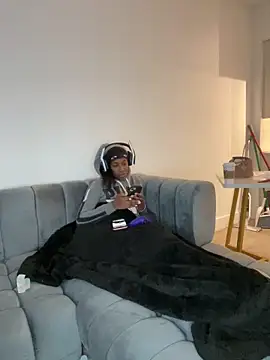 Snapshot of Drekacakez chatting on 05/13/26, 04:47 Drekacakez online show from 05/13/26, 04:47