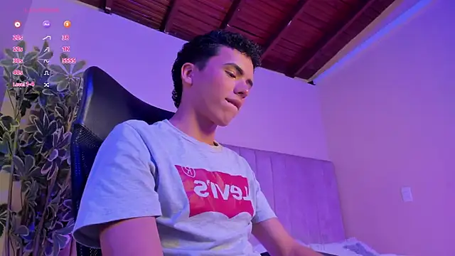 Seab trooy online show from 11/26/25, 04:34