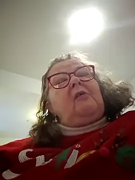 TiguhguhrsRose online show from 12/20/25, 01:52