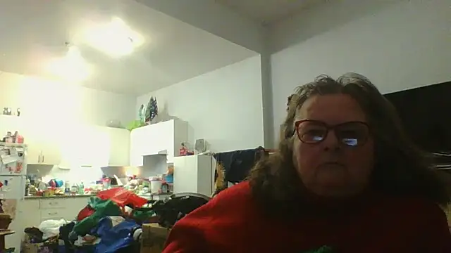 TiguhguhrsRose online show from 12/02/25, 02:01