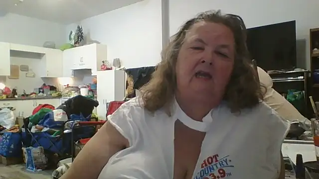 TiguhguhrsRose online show from 11/25/25, 01:39