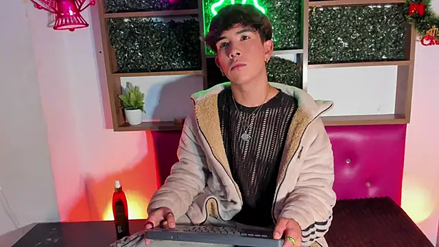 Angeldust19 online show from 11/20/25, 03:29