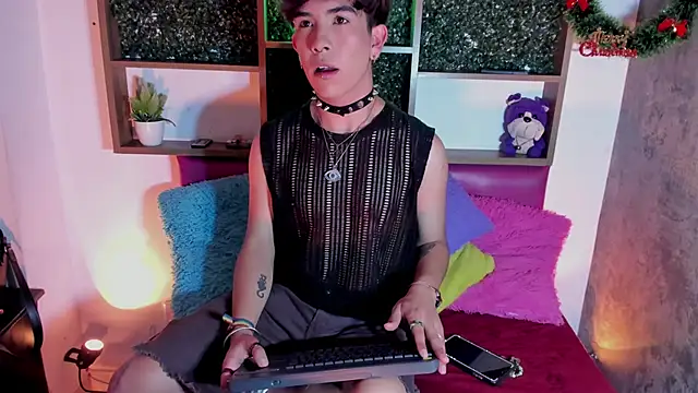 Angeldust19 online show from 11/23/25, 04:00