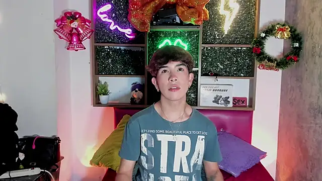 Angeldust19 online show from 12/05/25, 03:27