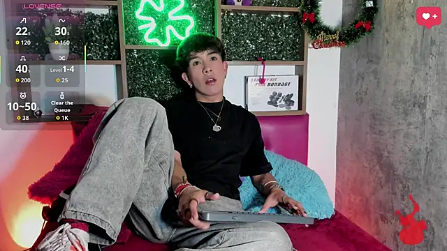 Angeldust19 online show from 11/30/25, 12:33