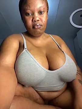 Busty-Sweetheart online show from 11/26/25, 09:48