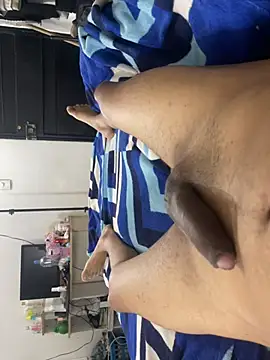 Snapshot of Hopemoretti chatting on 01/17/26, 11:52 Hopemoretti online show from 01/17/26, 11:52