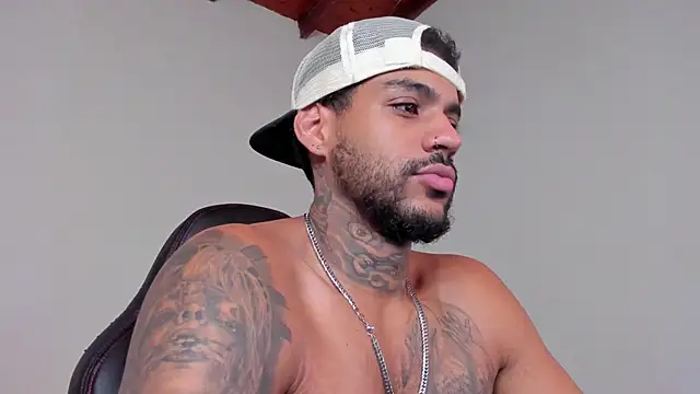 LuigiVitale 1 online show from 11/30/25, 07:20