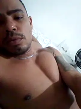 Snapshot of morenoosafado18cm chatting on 11/19/25, 12:54 morenoosafado18cm online show from 11/19/25, 12:54