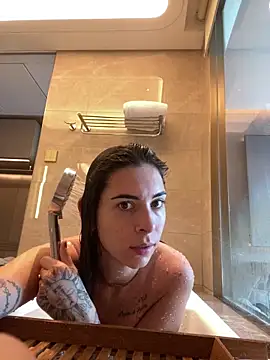 fer-nanda online show from 02/21/26, 07:43