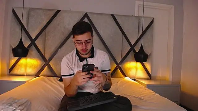 Ethan Greys online show from 12/20/25, 11:51