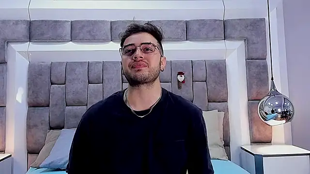 Ethan Greys online show from 11/17/25, 03:54