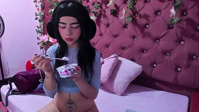  Ivy Luna online show from 03/25/26, 06:07