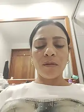 Snapshot of Queen_evaluna chatting on 05/22/26, 11:36 Queen evaluna online show from 05/22/26, 11:36