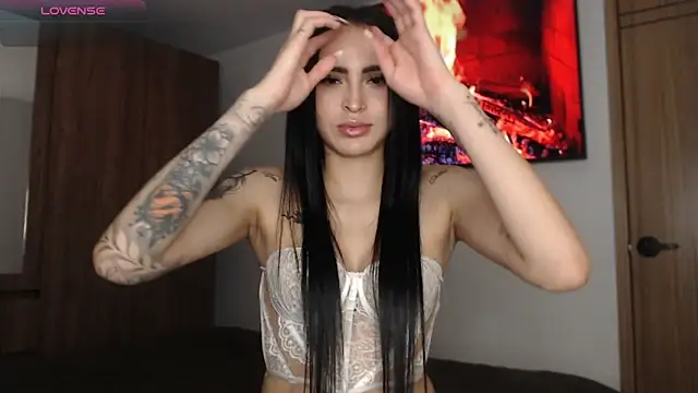 Linda  fiore online show from 04/26/26, 04:54