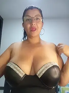 Snapshot of CelesteAlvarez1989 chatting on 07/08/26, 02:03 CelesteAlvarez1989 online show from 07/08/26, 02:03