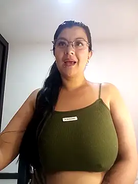 CelesteAlvarez1989 online show from 04/21/26, 04:02