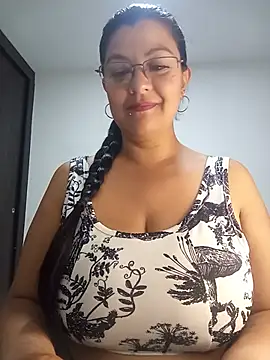 CelesteAlvarez1989 online show from 05/19/26, 03:57