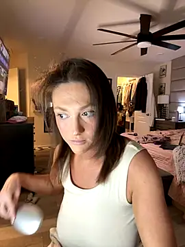 Ayybaebay online show from 12/17/25, 10:26