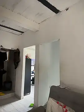 Isabella Hillss online show from 03/10/26, 07:18