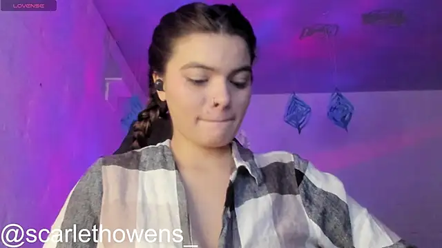 scarlethowens1 online show from 12/21/25, 07:43