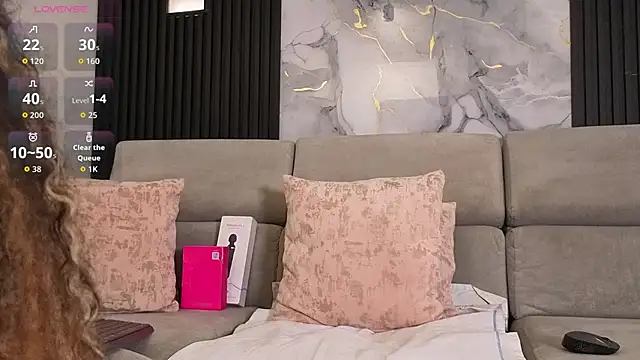 Snapshot of zendayavg chatting on 02/02/26, 12:04 zendayavg online show from 02/02/26, 12:04