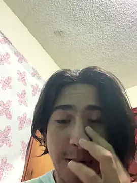 Snapshot of algila08 chatting on 11/15/25, 01:09 algila08 online show from 11/15/25, 01:09