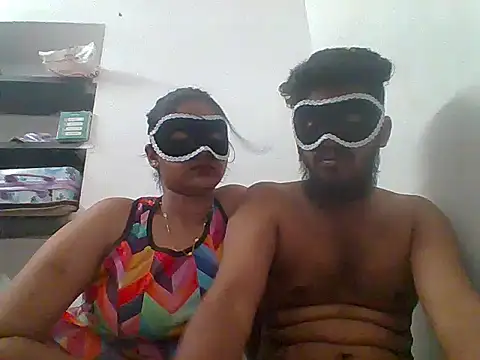 Snapshot of riyasparrowcpl chatting on 11/15/25, 01:26 riyasparrowcpl online show from 11/15/25, 01:26