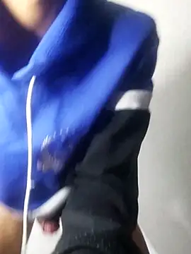 Luigi cumming1 online show from 11/23/25, 05:39