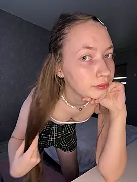 Holy Poly online show from 03/26/26, 05:39