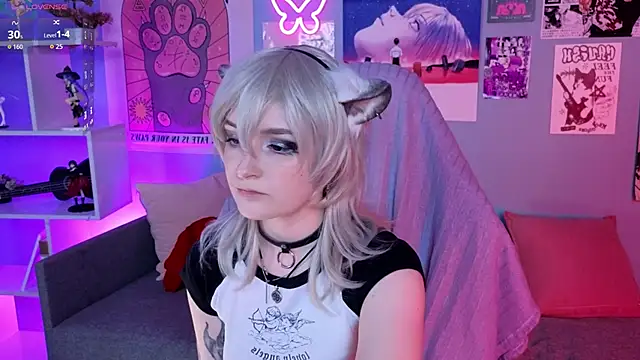 vronnier online show from 04/15/26, 03:38